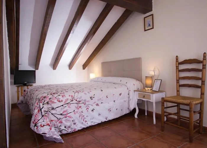 Pasaje San Jorge Guest house Comillas