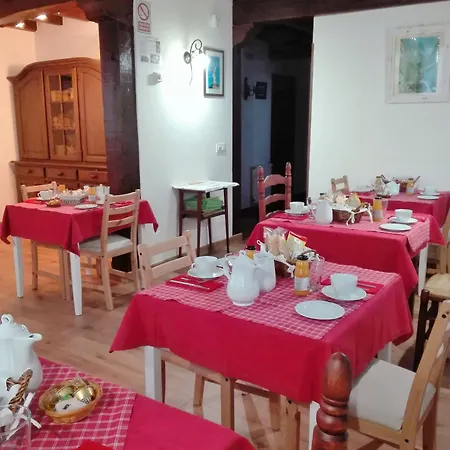 Pasaje San Jorge 3* Comillas