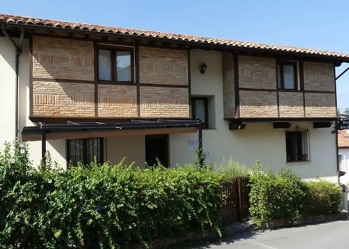 Pasaje San Jorge 3* Comillas